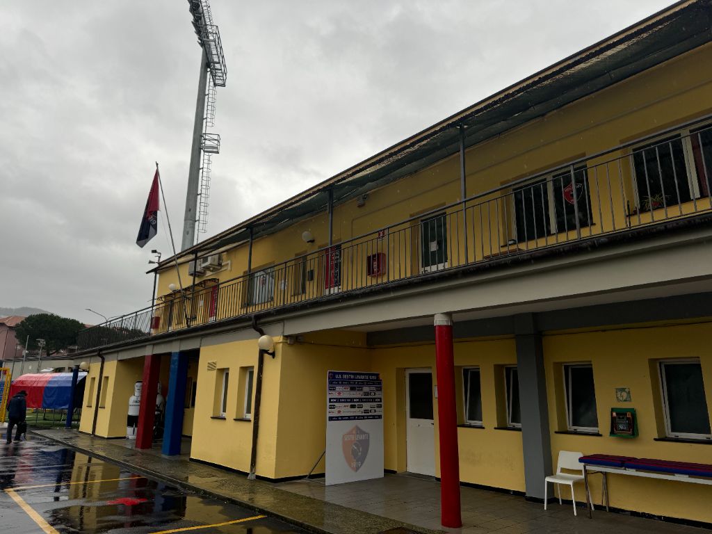 イタリア スタジアム外観